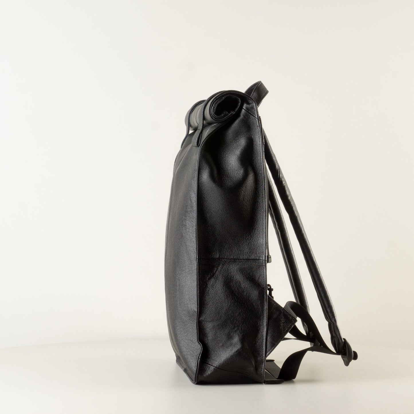 Large leather laptop backpack "June"