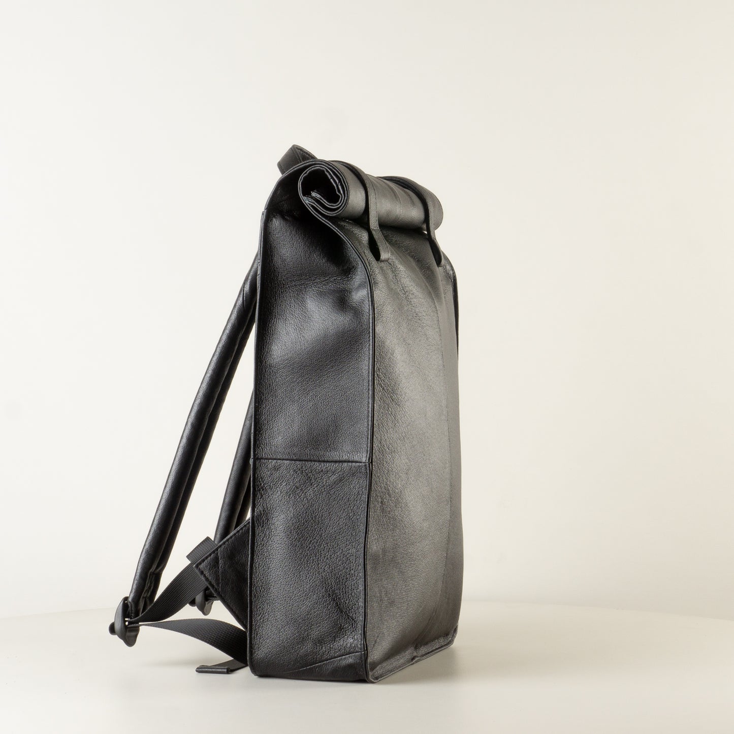 Large leather laptop backpack "June"