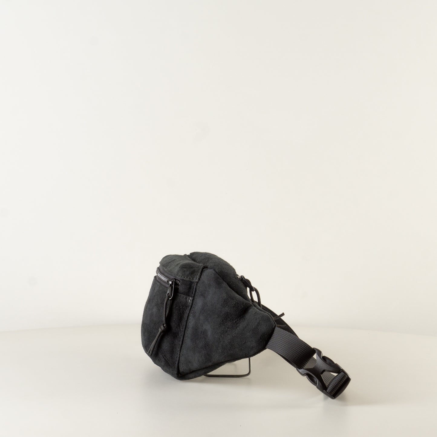 Small leather sling bag black color - 100% "November"