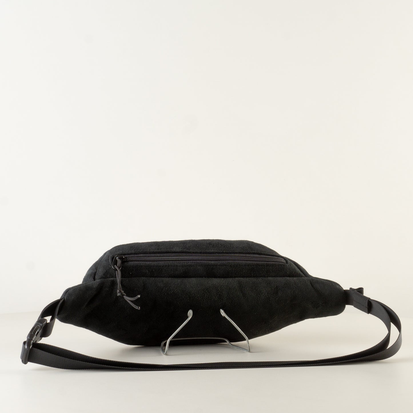 Small leather sling bag black color - 100% "November"