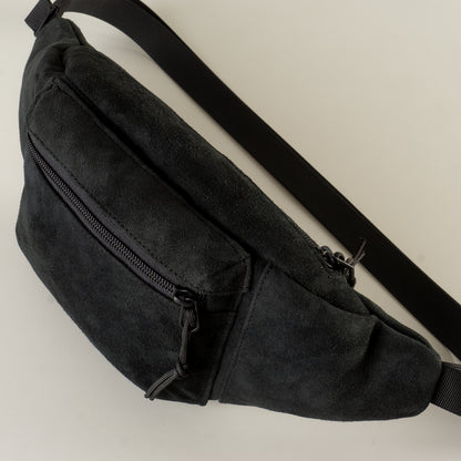 Small leather sling bag black color - 100% "November"