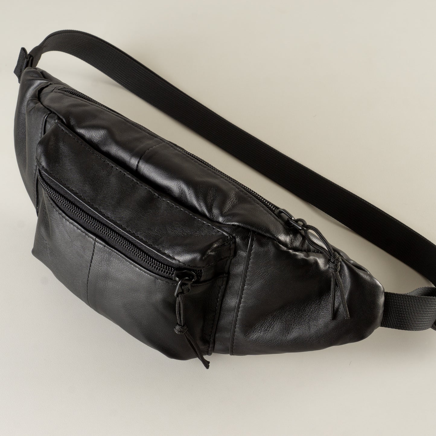 Small leather sling bag black color - 100% "November"