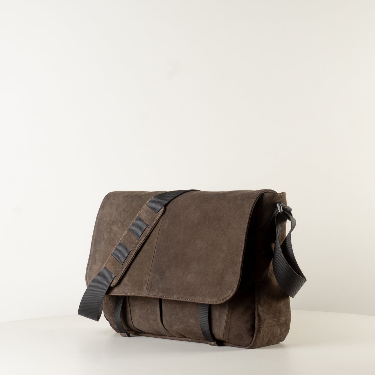 Large brown leather backpack "March"