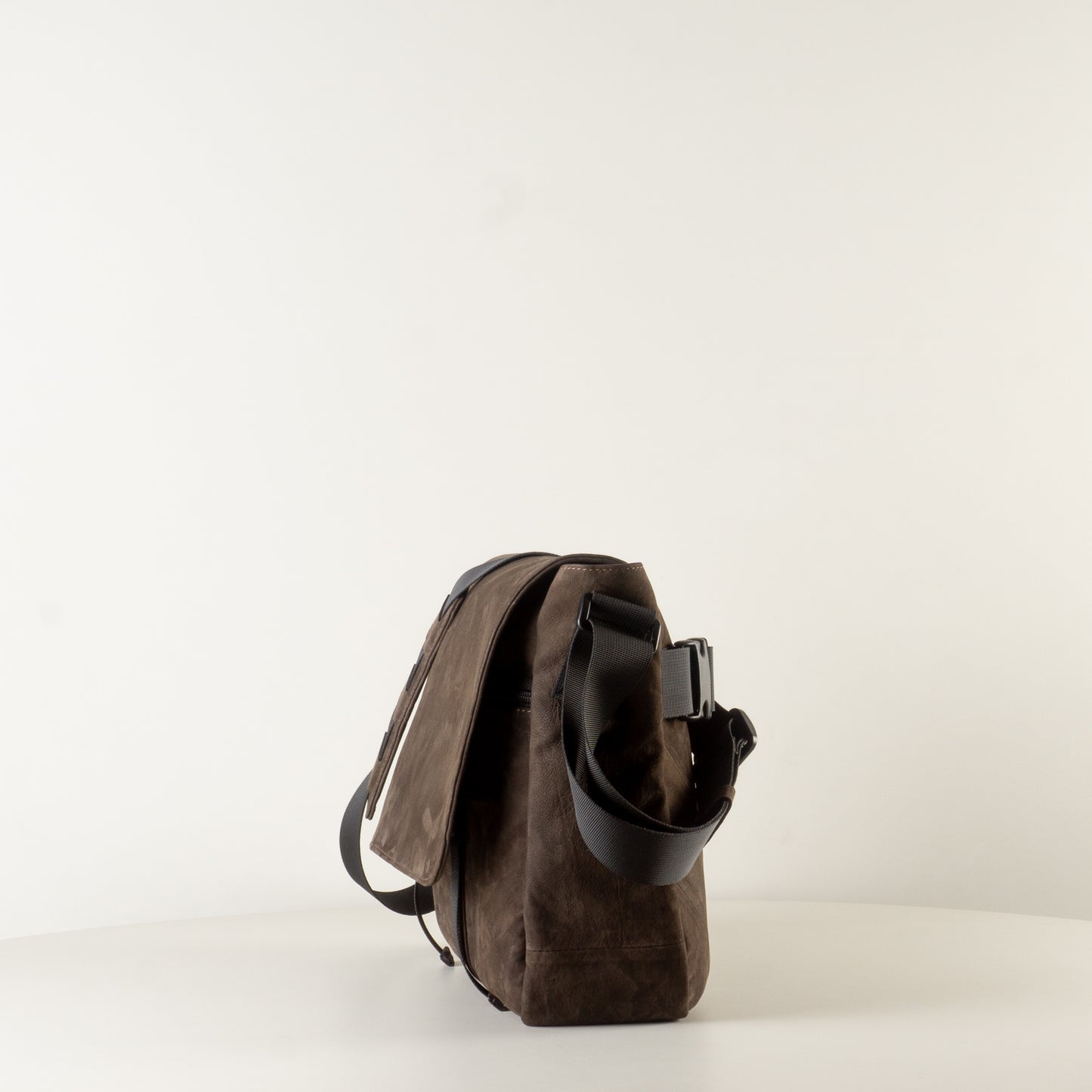 Large brown leather backpack "March"