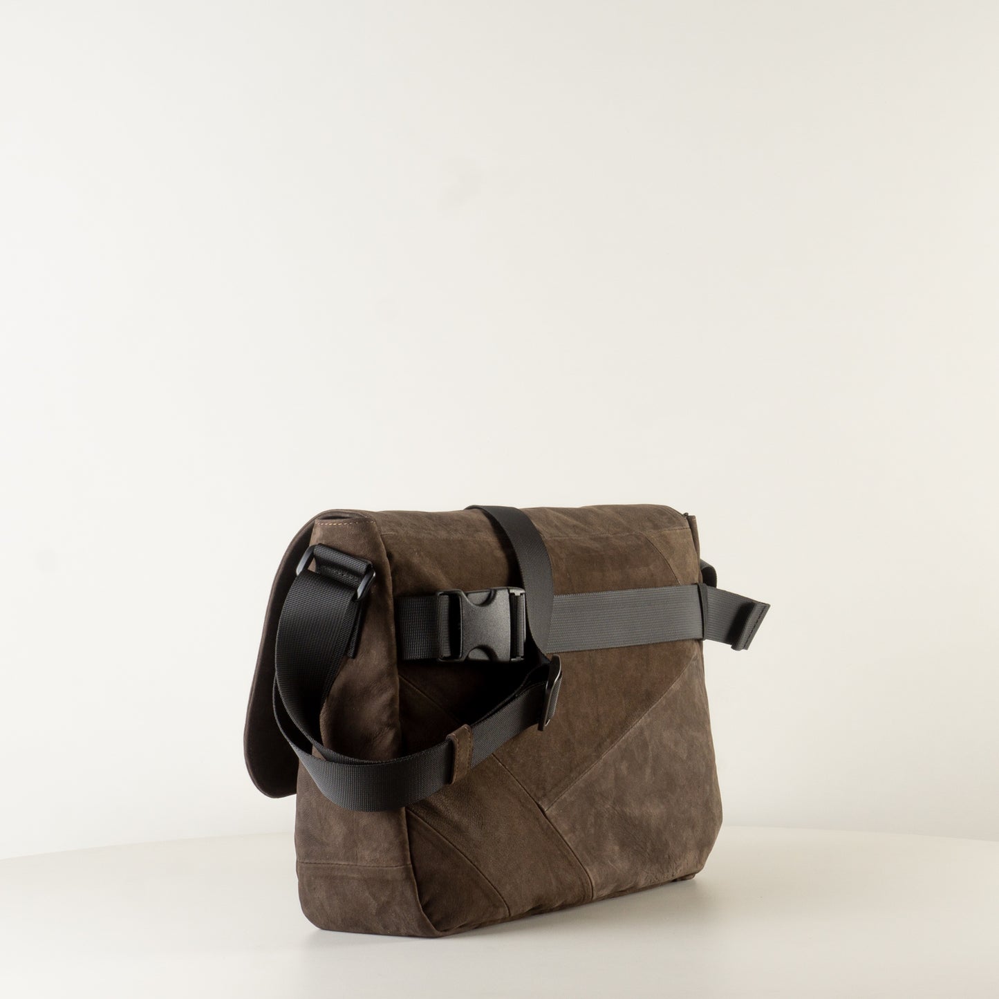 Large brown leather backpack "March"