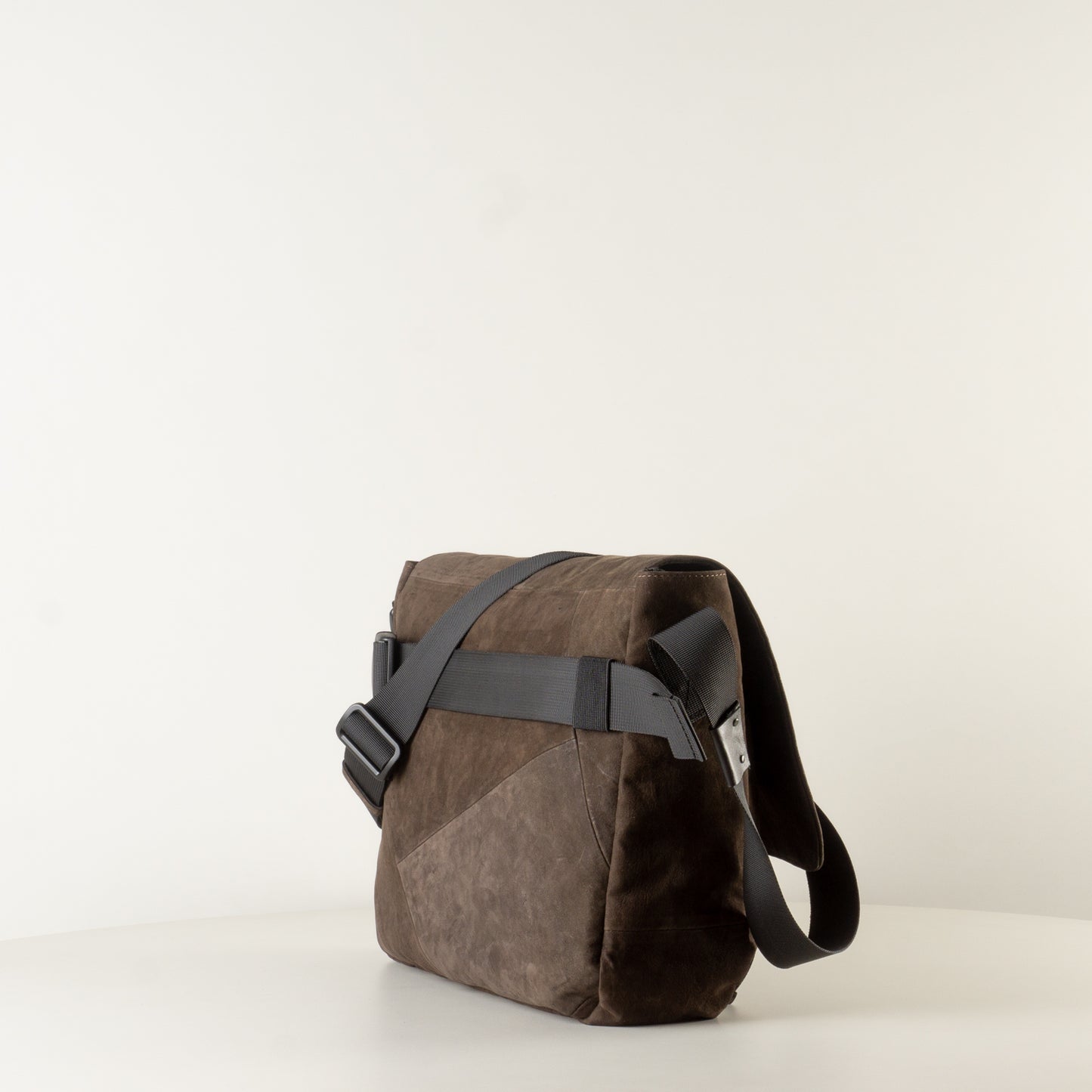 Large brown leather backpack "March"