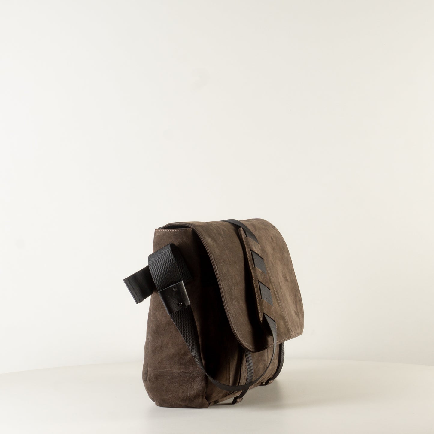 Large brown leather backpack "March"