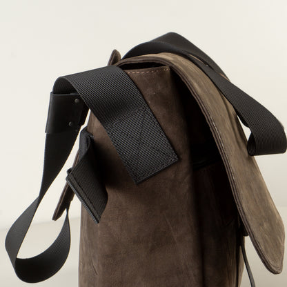 Large brown leather backpack "March"